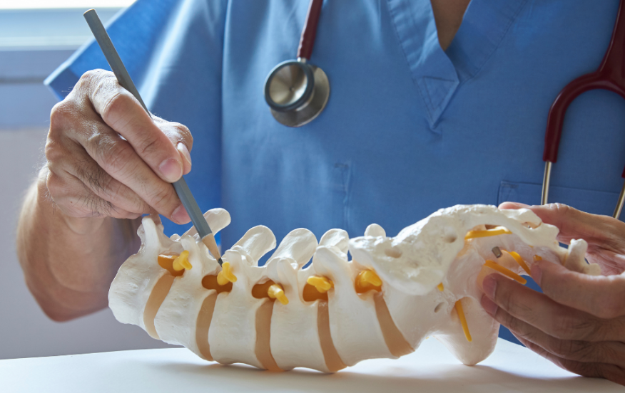 Reasons To Visit a Specialized Spine Neurosurgeon